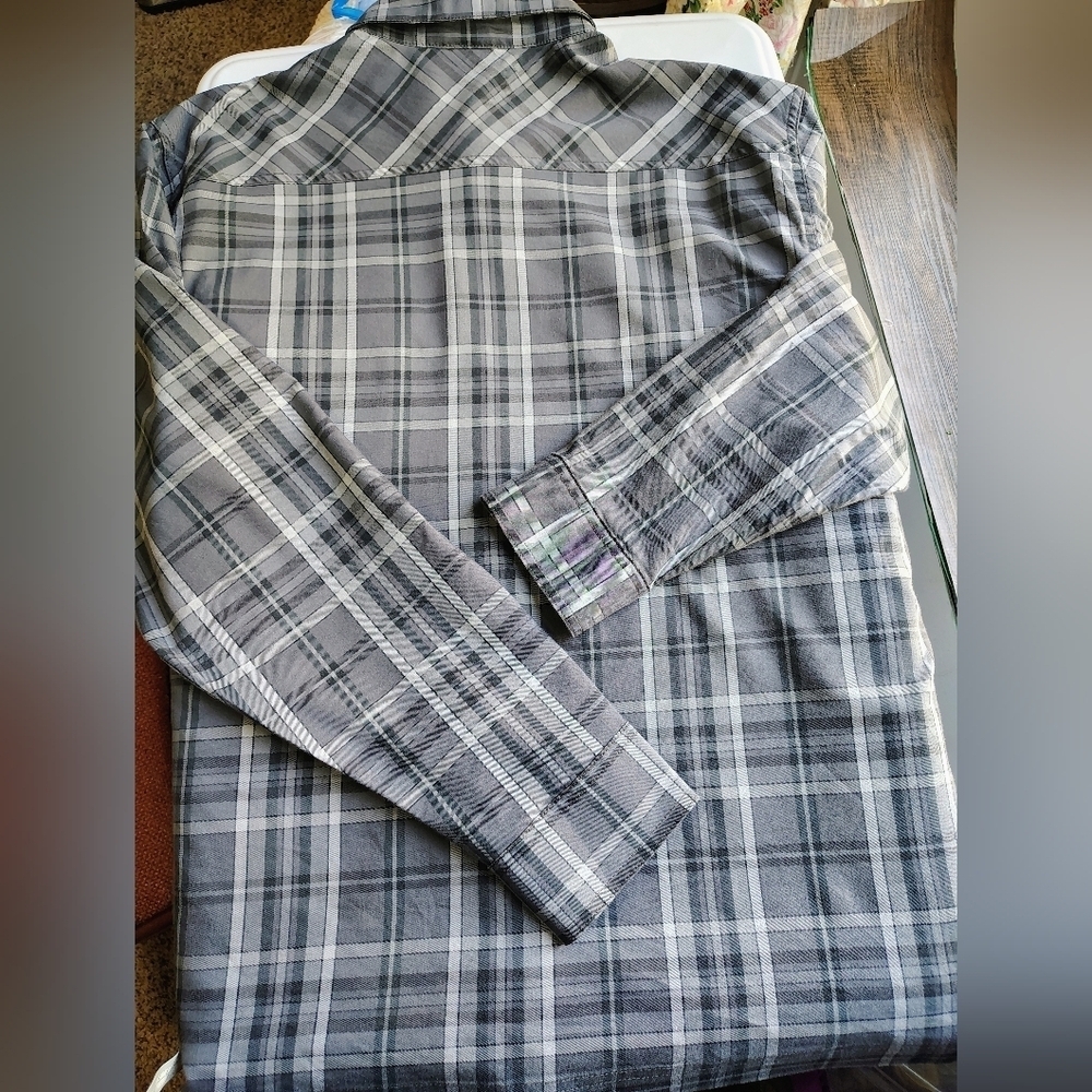 Wrangler Outdoor Regular Fit Men's Shirt Button Down Plaid grey 2 Pockets sz XL. - Picture 5 of 13